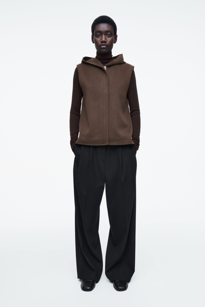 【SCENERITY】Cos Pigment Hooded Vest Cos Pigment Hooded Vest - SCENERITY | 60% - Asian Fashion