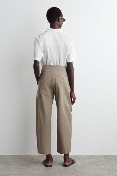 最終限定値下げCOS |Pleated Barrel-Leg Chinos COS Pleated Barrel-Leg Chinos | endource