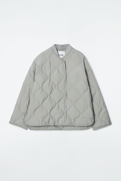 【COS】◆OVERSIZED QUILTED JACKET - OFF WHITE◆1205863001◆ OVERSIZED QUILTED JACKET - OFF-WHITE | COS