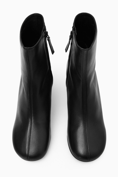 レッグウェア Belted Sock Boots 0400021409219_BLACKANDMILK_A1?