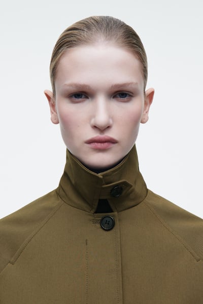 TWILL SHORT TRENCH COAT - KHAKI | COS US