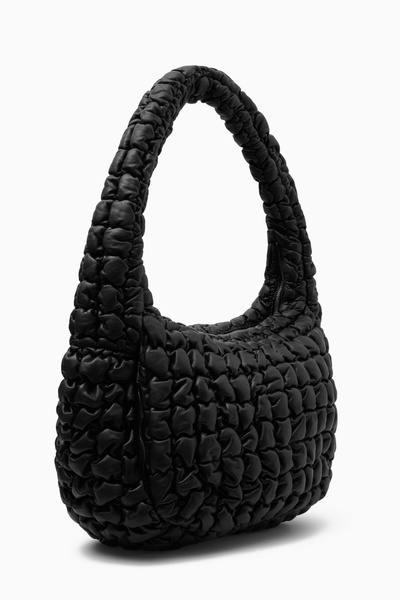 今人気中! ★ COS ★ Quilted Oversized Shoulder Bag Black 293_a79151da31.jpg