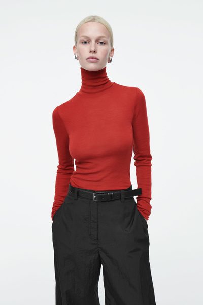 「2025Autumn Pre-Order」ピュアメリノウールタートルトップ / Pure Merino Wool Turtleneck Top レデ MERINO WOOL TURTLENECK TOP - LEOPARD | COS