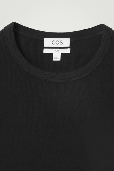 cos slim ribbed t shirt ブラック　Mサイズ SLIM RIBBED COTTON T-SHIRT - BLACK | COS US