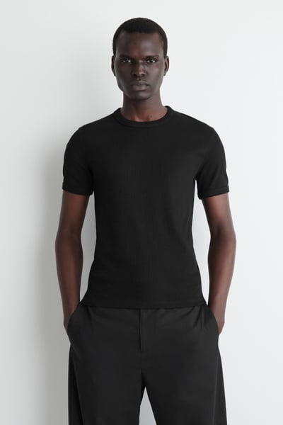 【PDF】人気沸騰中！SIAMO NOI T-SHIRT // BLACK 送・関込み Women's On Run-T | On Indonesia