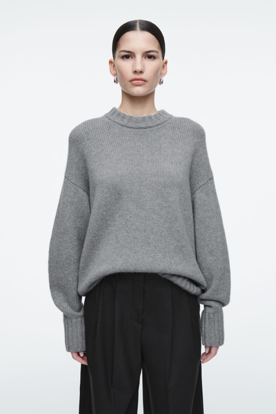 【COOR】韓国人気 ★ Oversized Goat Leather Jumper ★ CHUNKY PURE CASHMERE CREW-NECK SWEATER - GRAY | COS
