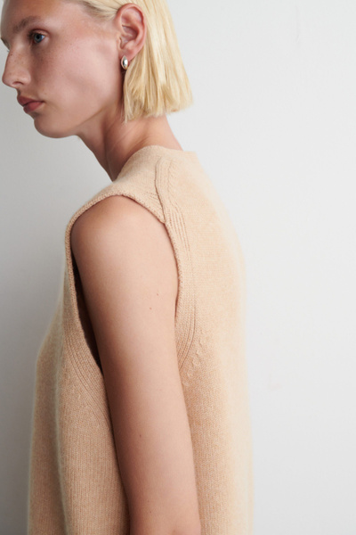 TANタンニットベストLAMBS CAMISOLE"STRAW" 2750０円 WOMEN トラッドストライプニットベスト アイボリー
