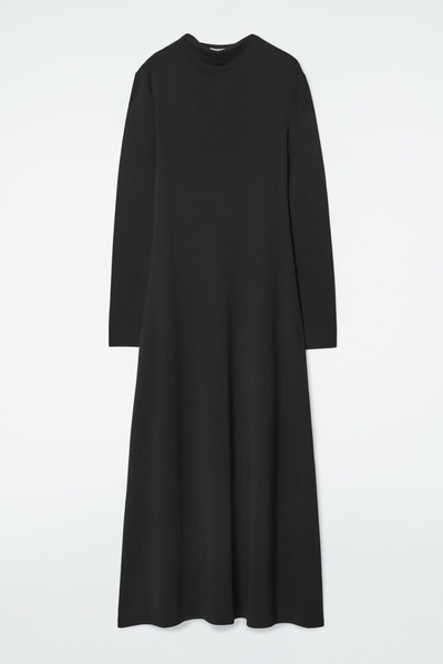 ◆KODAK◆ Essential Medium Slingback BLACK K5143LBG83BLK SUKIENKA MAXI Z DŁUGIM RĘKAWEM I LUŹNYM DEKOLTEM - CZARNY | COS