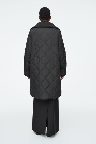 RIBBED-COLLAR QUILTED COAT - BLACK | COS