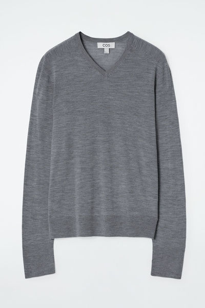 nha518です！美品✨COS V-NECK WOOL CAPEウール 2c60b3123974b82b701d4428255898