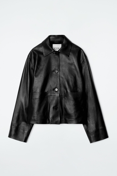 BOXY COLLARED LEATHER JACKET - BLACK | COS