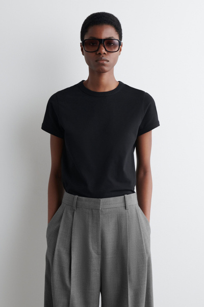 RONRON★韓国★人気★FRILL SHIRRING SHORT SLEEVE T SHIRT RONRON FRILL SHIRRING SHORT SLEEVE T SHIRT WHITE – SeoulSeoul