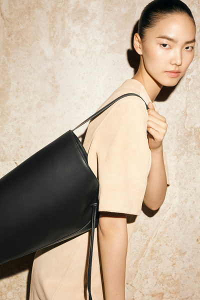 ショルダーバッグ・ポシェット KELTY 32592078 ROUND TOP BAG M SHOLDER BAG 8L BLACK ROUND TOP BAG M | SHOULDER BAG | ITEM | 【KELTY ケルティ