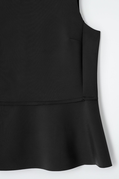 Korinthos Sleeveless Peplum(black／L) Korinthos Sleeveless Peplum(black／L) Black Sleeveless