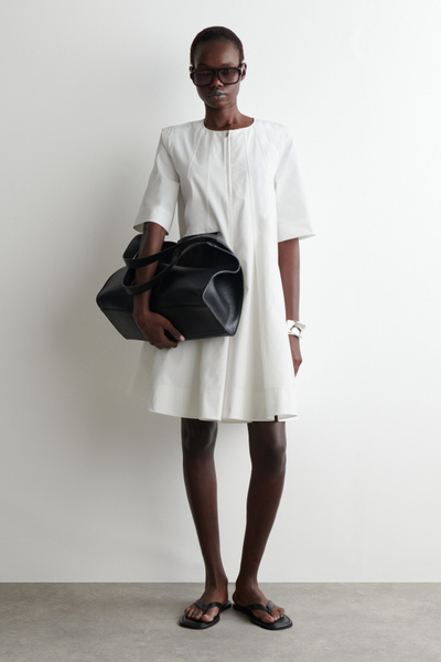 ●depound● pleated dress white DP2378OP001MWHFR model_front_TD0732111325_front