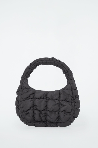 【COS】 Quilted Micro Bag Black 735_cef91af549.jpg