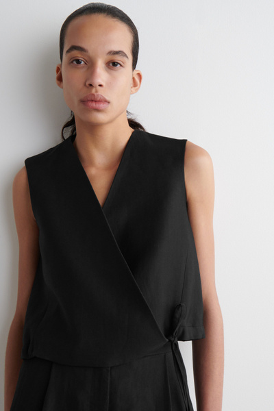 トップス Yoli / Silk wrap vest Yoli シルクベストYoli Silk wrap vest ブラック24 - メルカリ