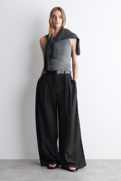 PLEATED COTTON WIDE-LEG PANTS - BLACK | COS