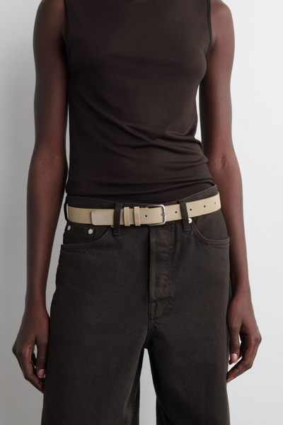 【COS】CLASSIC SUEDE BELT スエードベルト CLASSIC SUEDE BELT - BEIGE | COS