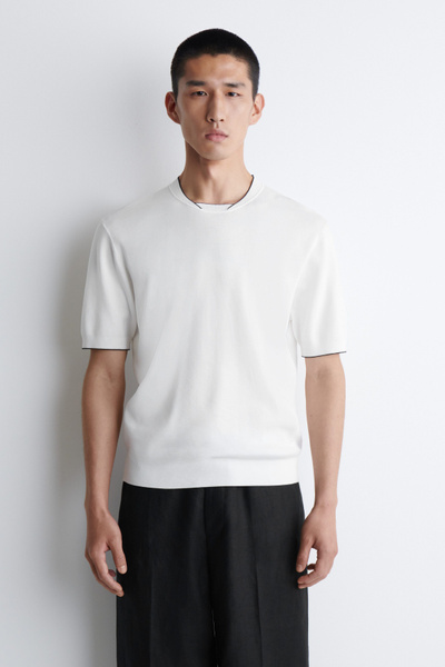 CONTRAST-TIPPED KNITTED T-SHIRT - WHITE | COS