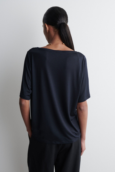 ◆EMIS◆ WOMENS APPLIQUE TSHIRTNAVY m1037_1334690 RELAXED SCOOP-NECK T-SHIRT - NAVY | COS
