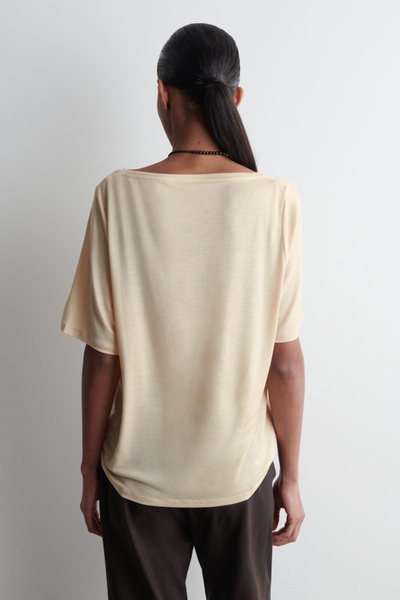 RELAXED SCOOP-NECK T-SHIRT - LIGHT BEIGE | COS