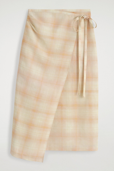 ★LOW CLASSIC★ STRING CHECKED MIDI SKRITBEIGE CHECKED MIDI WRAP SKIRT - APRICOT / CHECKED | COS