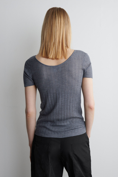 【INCHANT ME】Rapo Back Slit Ribbed U-Neck Knit T-shirt RIBBED-KNIT SILK T-SHIRT - LIGHT GRAY MÉLANGE | COS