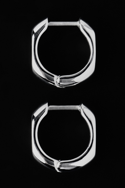 SCULPTED MINI HOOP EARRINGS - SILVER | COS US