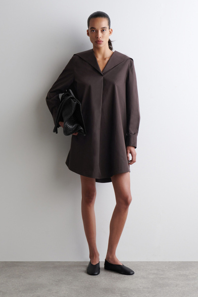 【THE CENTAUR】 SAILOR COTTON MINI DRESS SAILOR-COLLAR COTTON MINI DRESS - DARK BROWN | COS