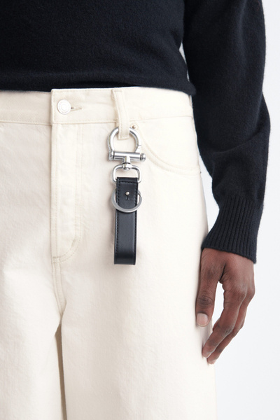 LEATHER KEYRING - BLACK | COS US
