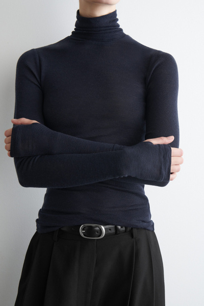 新品　BRIEFING　FINE MERINO HIGH NECK KNIT Fine Merino Turtleneck Top in Regenerative Wool | EILEEN FISHER