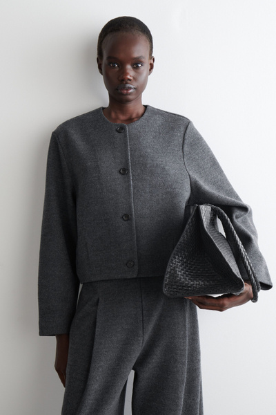 COS／フリンジ パネル ウール セーターニット グレー 編み込み カシミヤクルー ネックセーター（ニット/セーター）｜COS（コス）の