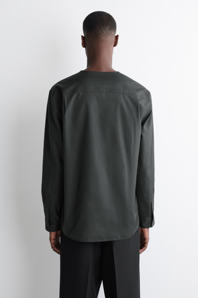 COLLARLESS SILK-BLEND V-NECK SHIRT - CHARCOAL | COS