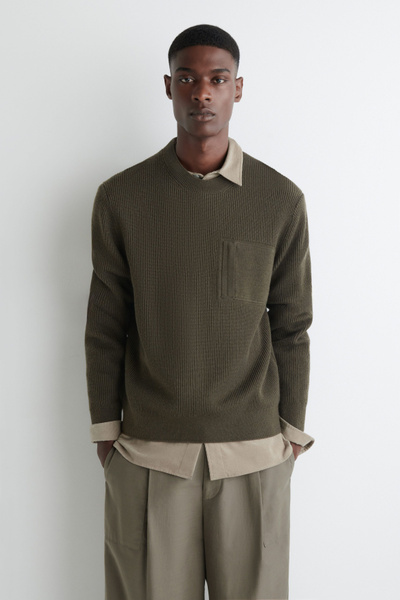 POCKET-DETAIL WOOL CREW-NECK SWEATER - KHAKI | COS