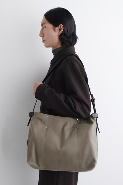 UTILITY MESSENGER BAG - CANVAS - GRAY | COS US