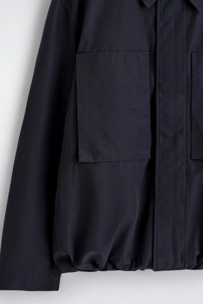 PACKABLE-HOOD WINDBREAKER JACKET - NAVY | COS US