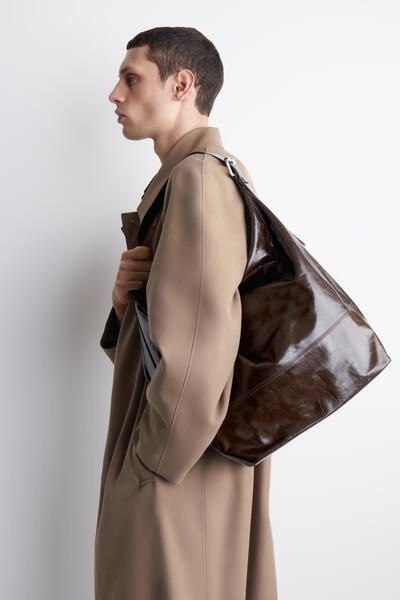 BUCKLED BUCKET BAG - LEATHER - BITTER CHOCOLATE | COS US