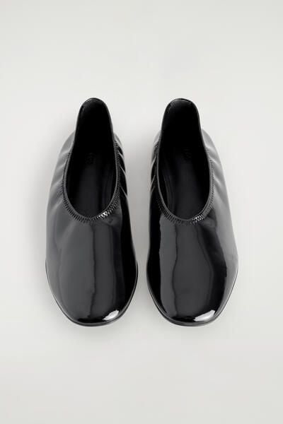 black dress ballet flats Chanel Outfit Ideas: 22 Stylish Ways to Style crafted from soft MINIMAL PATENT LEATHER BALLET FLATS