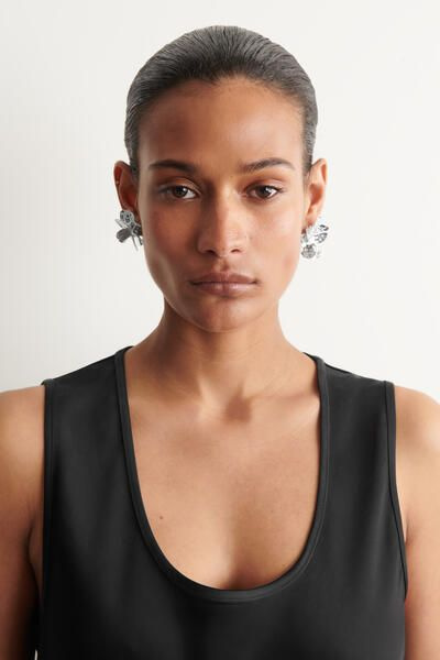 MISMATCHED FLORAL EARRINGS - SILVER | COS US